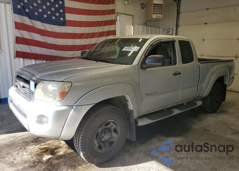 2010 Toyota Tacoma Access Cab z USA, uszkodzony, nr VIN 5TEUU4EN8AZ704725